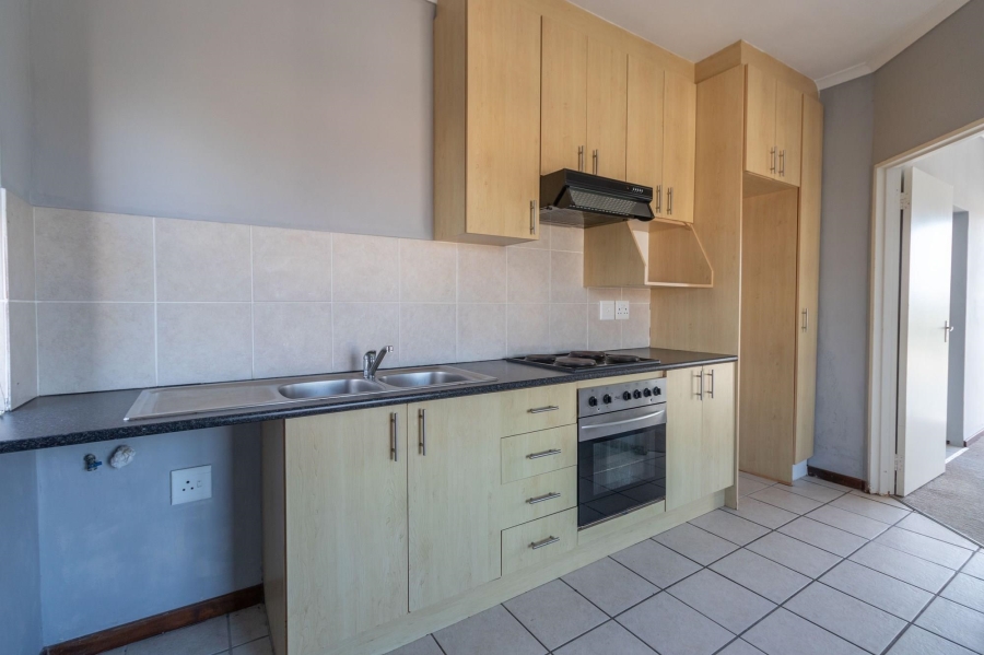 To Let 1 Bedroom Property for Rent in Bloubergrant Western Cape